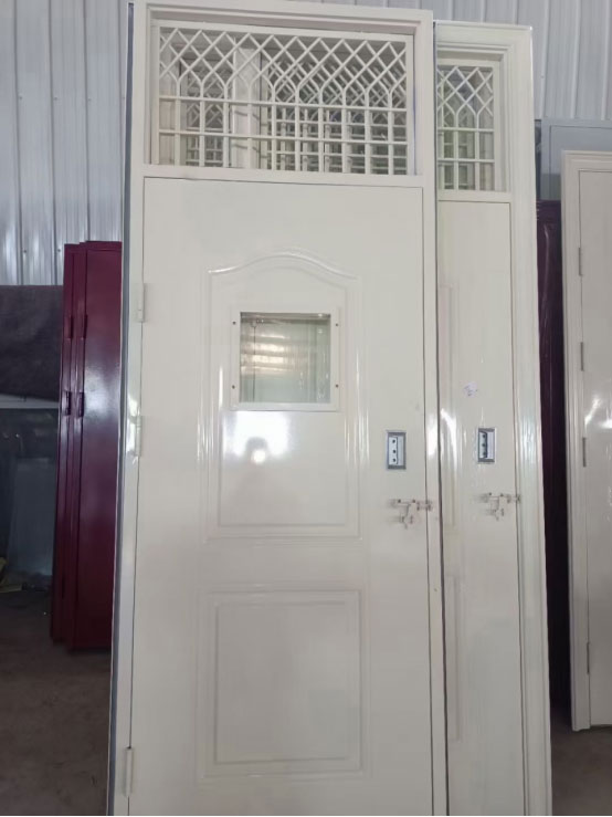 库车学校教室门 库车学校教室门