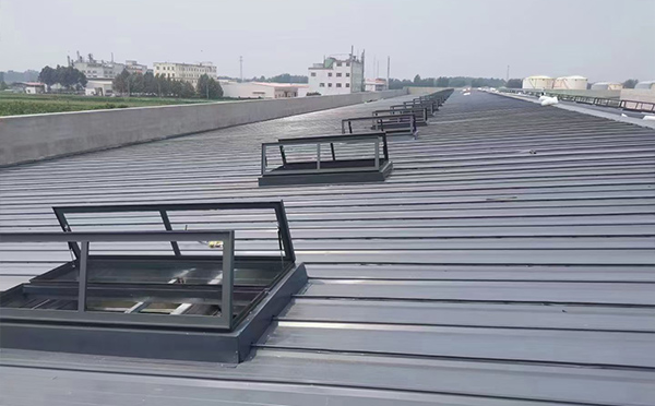 某中学室内体育馆库车排烟窗改造项目