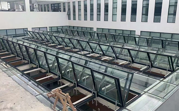 百安科技有限公司近期库车排烟窗项目案例分享