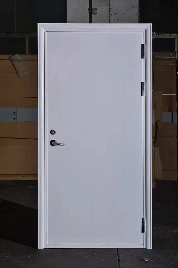 社区活动中心加装库车防火门保障居民安全